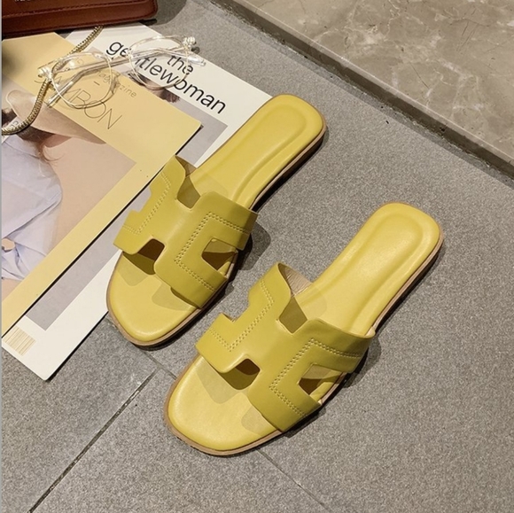 Sandals - Picture 2 of 3